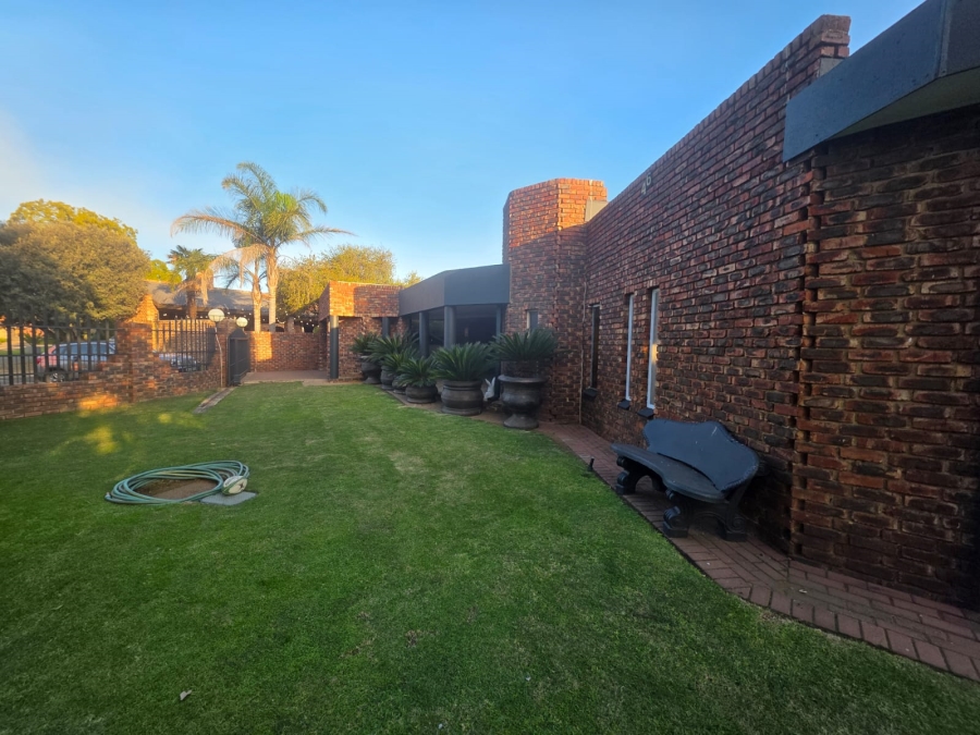 3 Bedroom Property for Sale in Vaalpark Free State